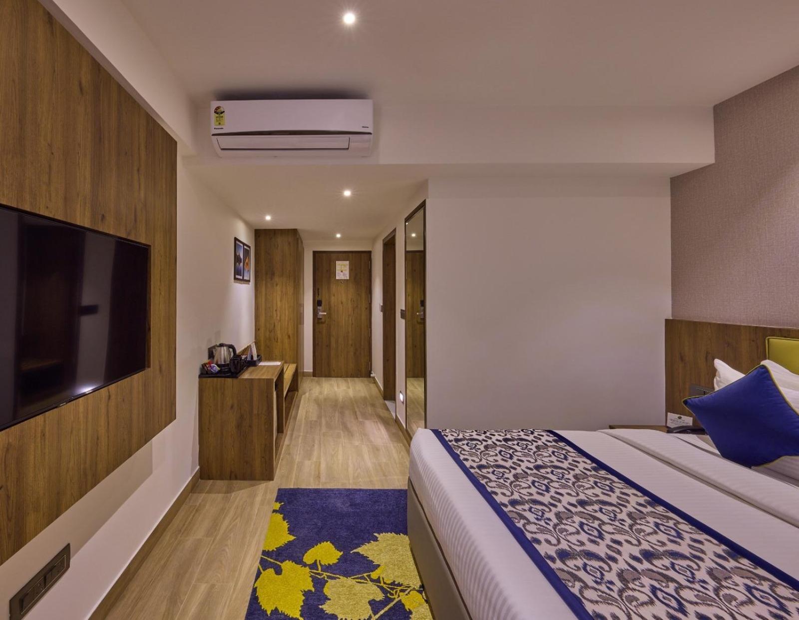 Grand Continent Hebbal A Sarovar Portico Affiliate Hotel บังกาลอร์ ภายนอก รูปภาพ