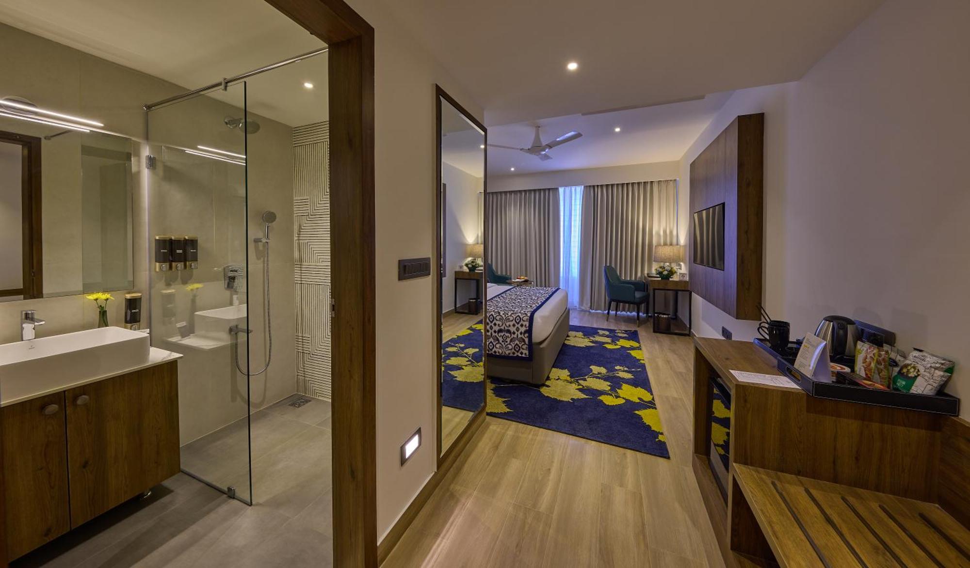 Grand Continent Hebbal A Sarovar Portico Affiliate Hotel บังกาลอร์ ภายนอก รูปภาพ